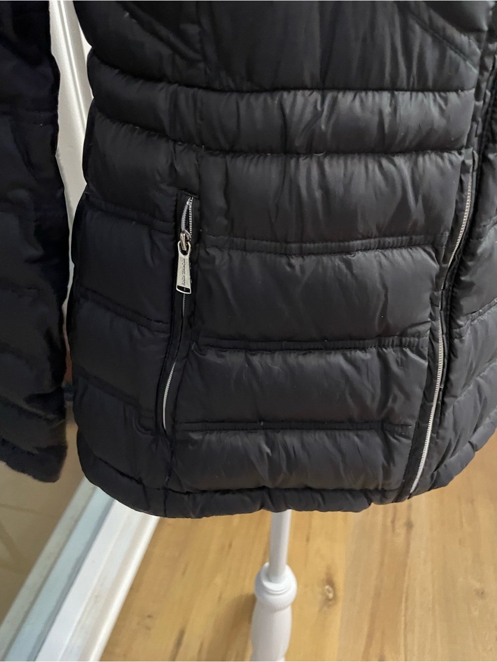 Women's Michael Korrs Black Quilted Puffer Jacket with High Collar. Down S - Picture 3 of 10